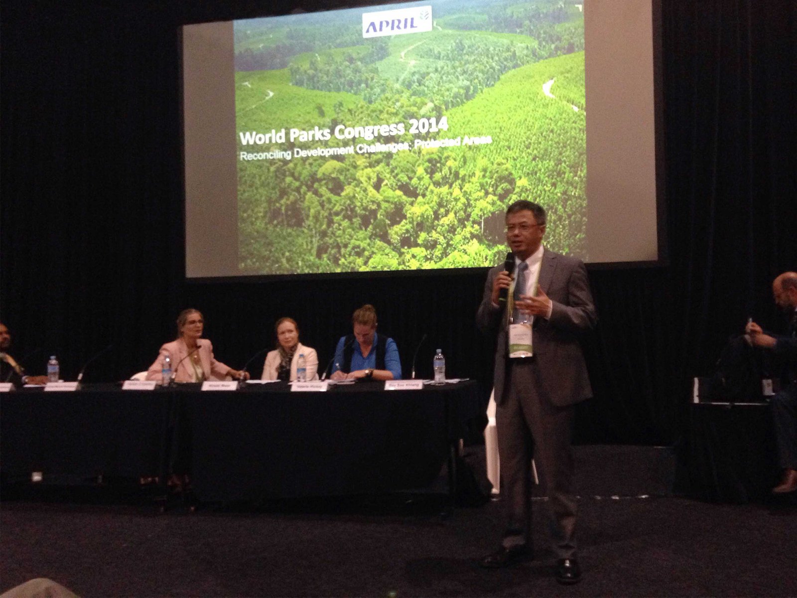 Bey Soo Khiang, APRIL Chairman, speaking at the World Park Congress
