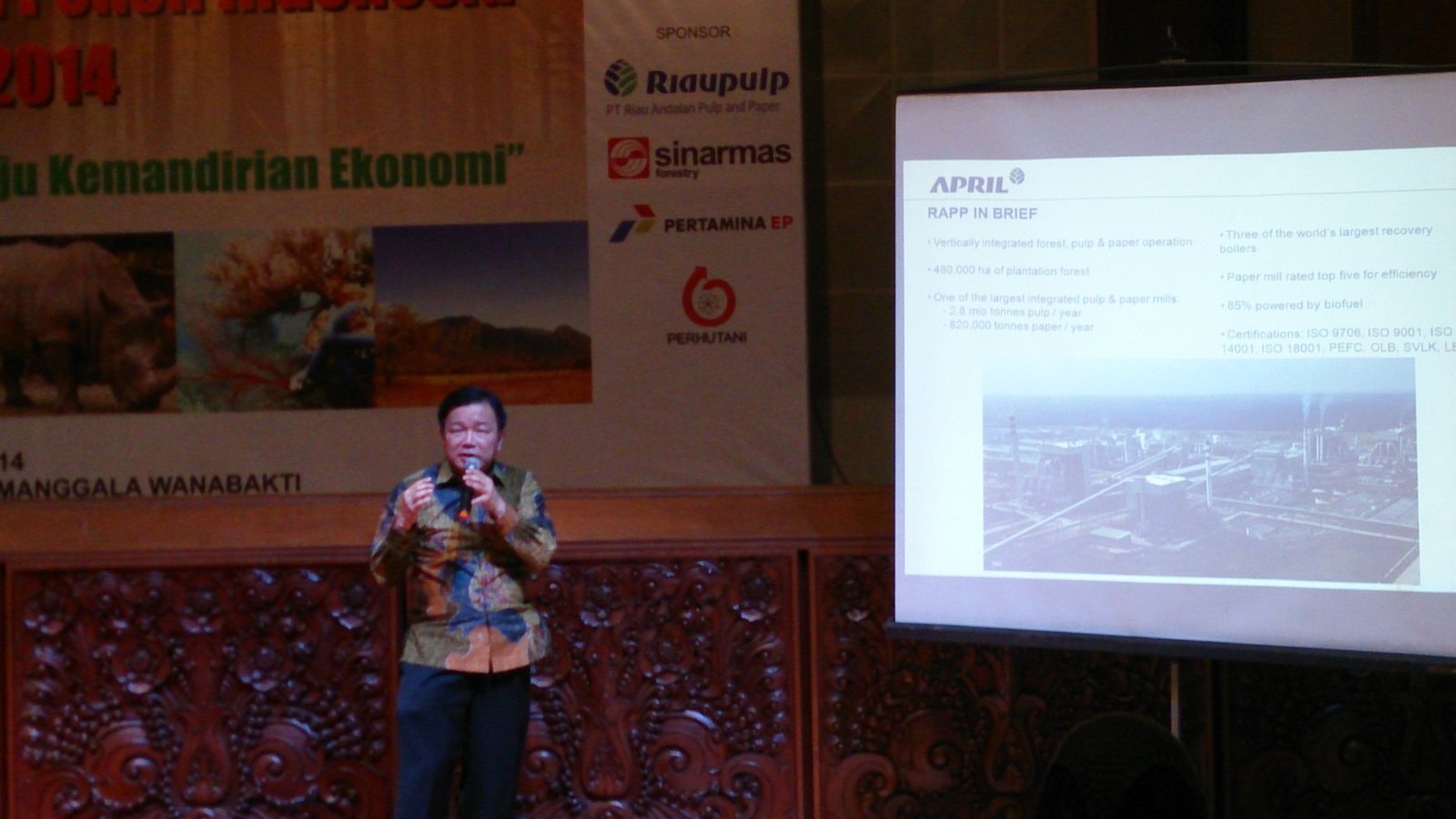 RAPP President Director, Kusnan Rahmin, explains RAPP's sustainable forest management in Indonesia
